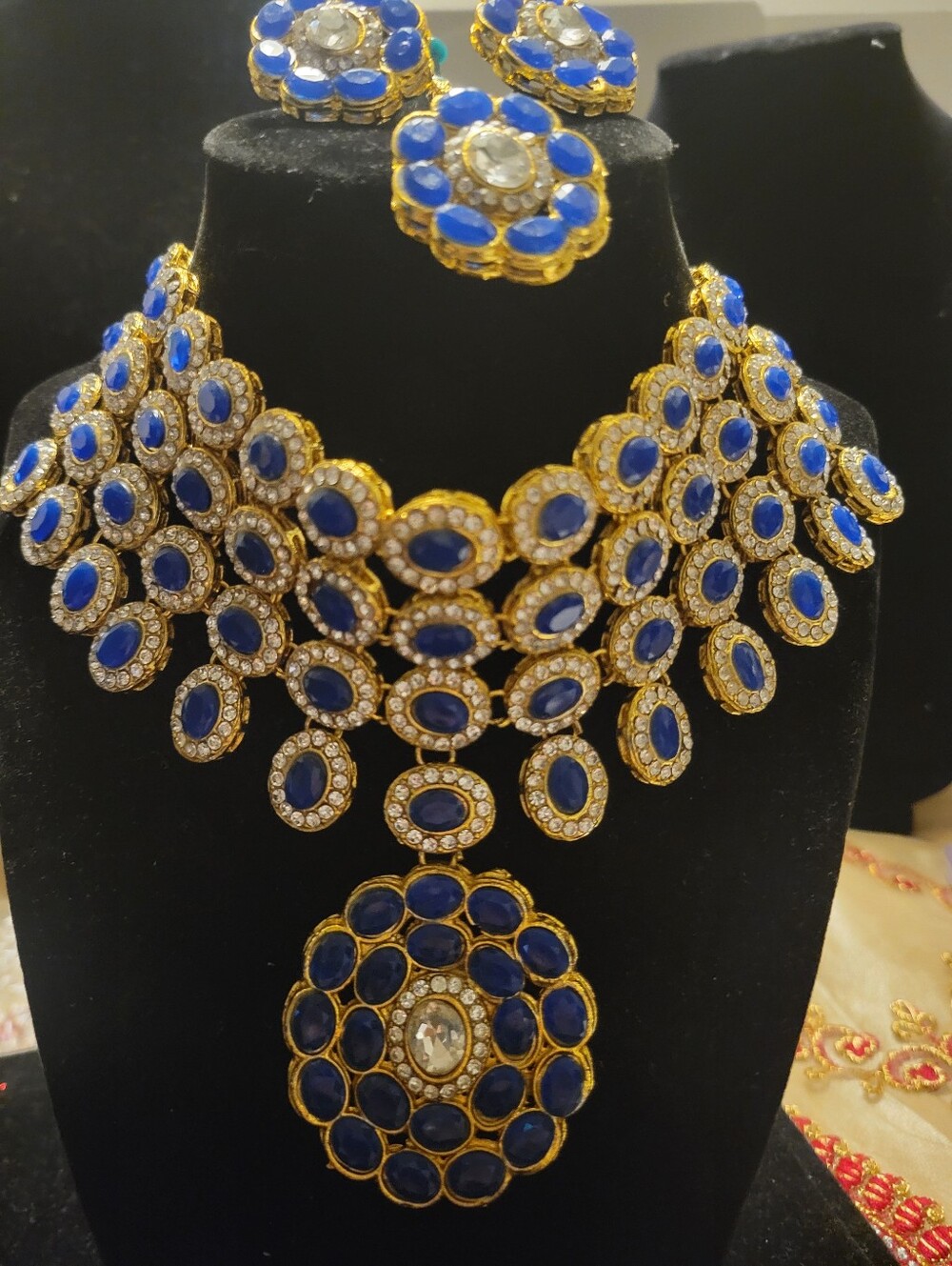 Gold-Tone Blue Statement Necklace Set - Designer Look